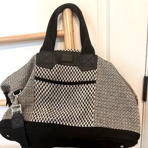 Tom’s Black and White Weekend Bag